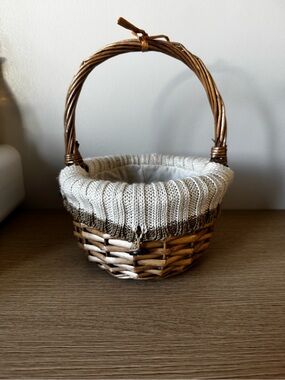 Handwoven Wicker Basket with Cream Knit Liner